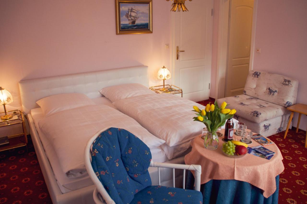 Hotel Garni Regina Goessweinstein Exteriér fotografie